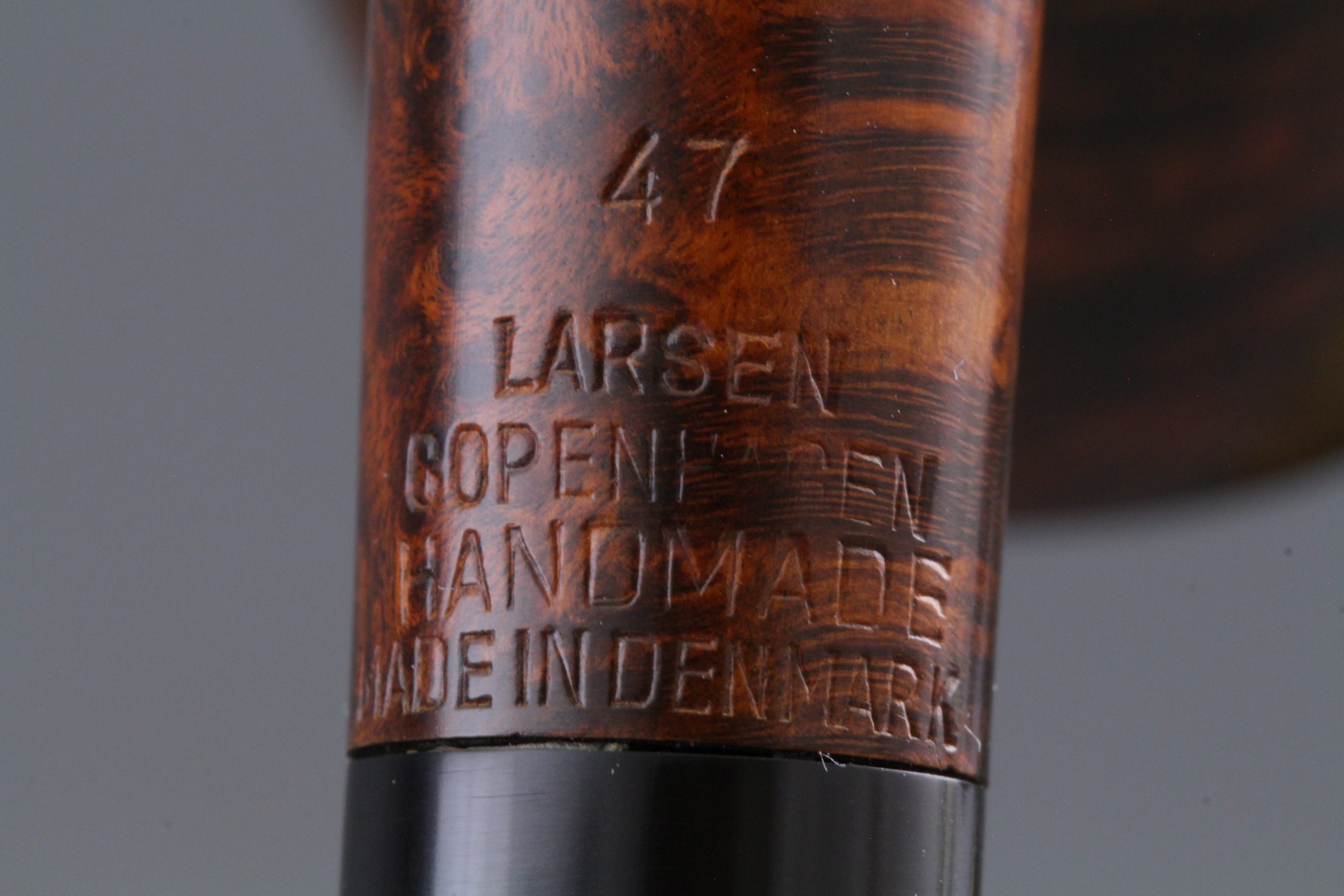 W.Ø Larsen handmade pipe #47 - pipeshop New Old Stock - Amsterdam Pipe Shop